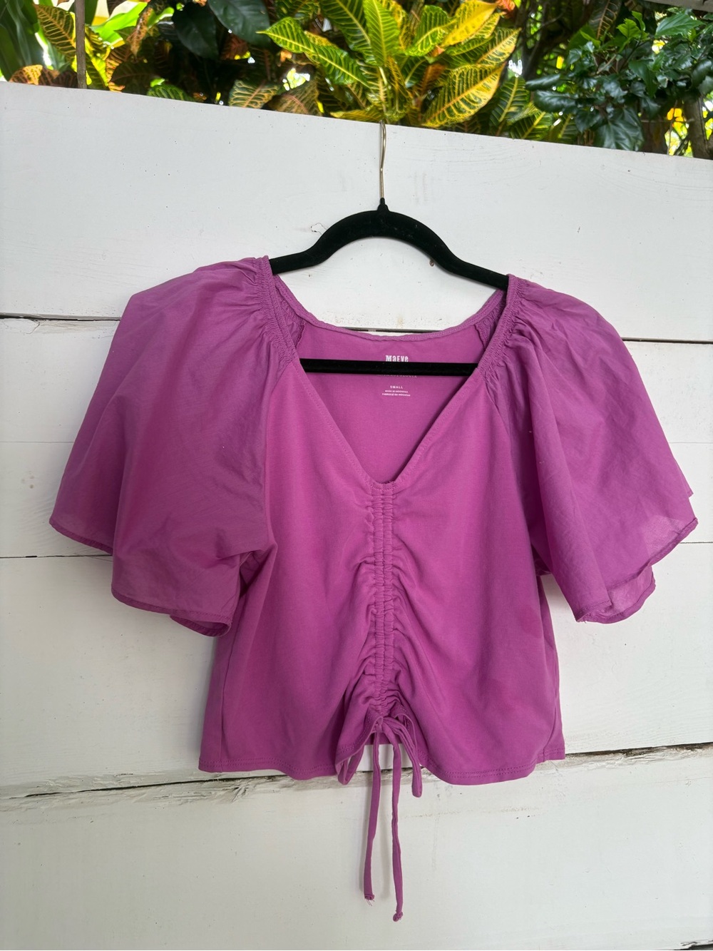 Maeve Magenta Ruched V-Neck Cropped Top With Puff Sleeves
